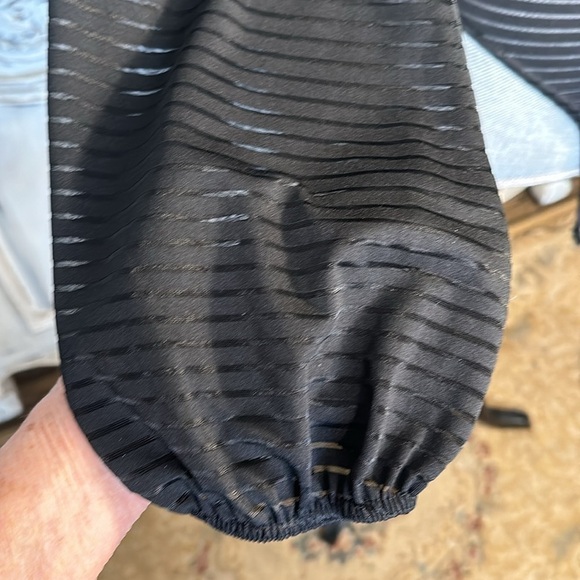 Pretty Little Things Mock Neck Long Sleeve Peekaboo Bodysuit Size 4 Minimalist - Picture 7 of 14